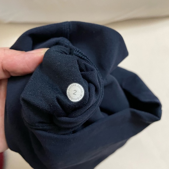 Lululemon Align High Rise Short True Navy Size 2 - Picture 10 of 11